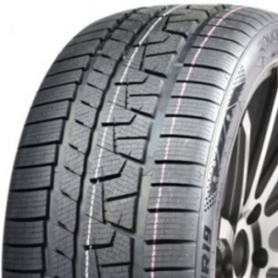 Royal Black Royal Winter UHP 235/50 R 18 101V